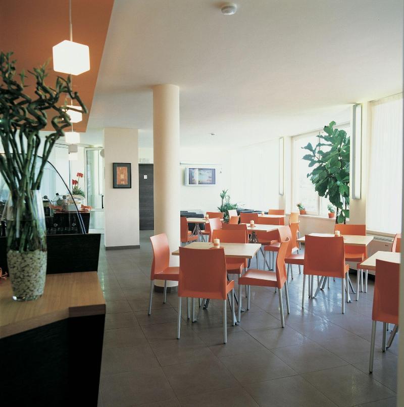 Hotel Verdina Volpiano Bagian luar foto