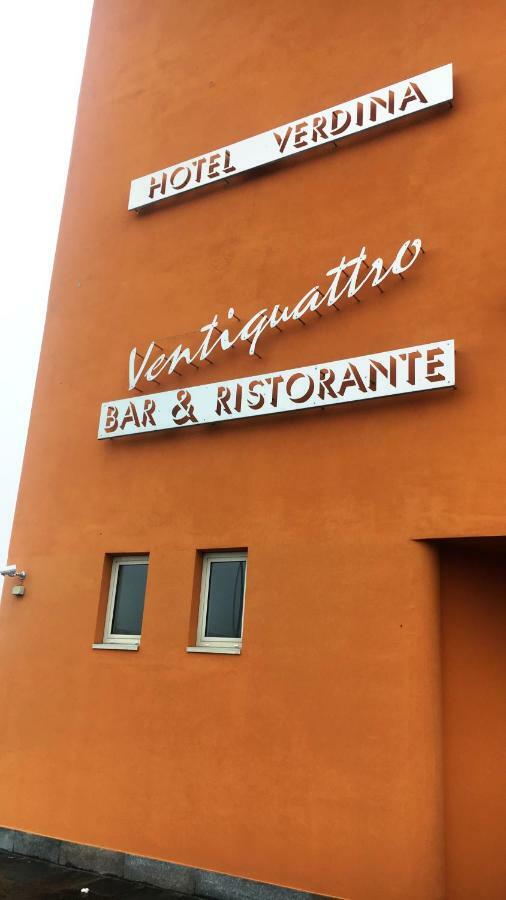 Hotel Verdina Volpiano Bagian luar foto